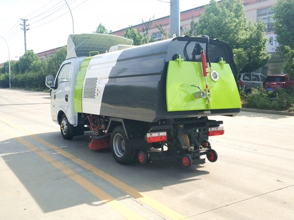 東風(fēng)途逸掃路車國VI藍(lán)牌汽油機(jī)